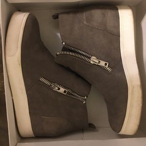 Steve Madden Wedgie Grey Suede Booties size 9.5